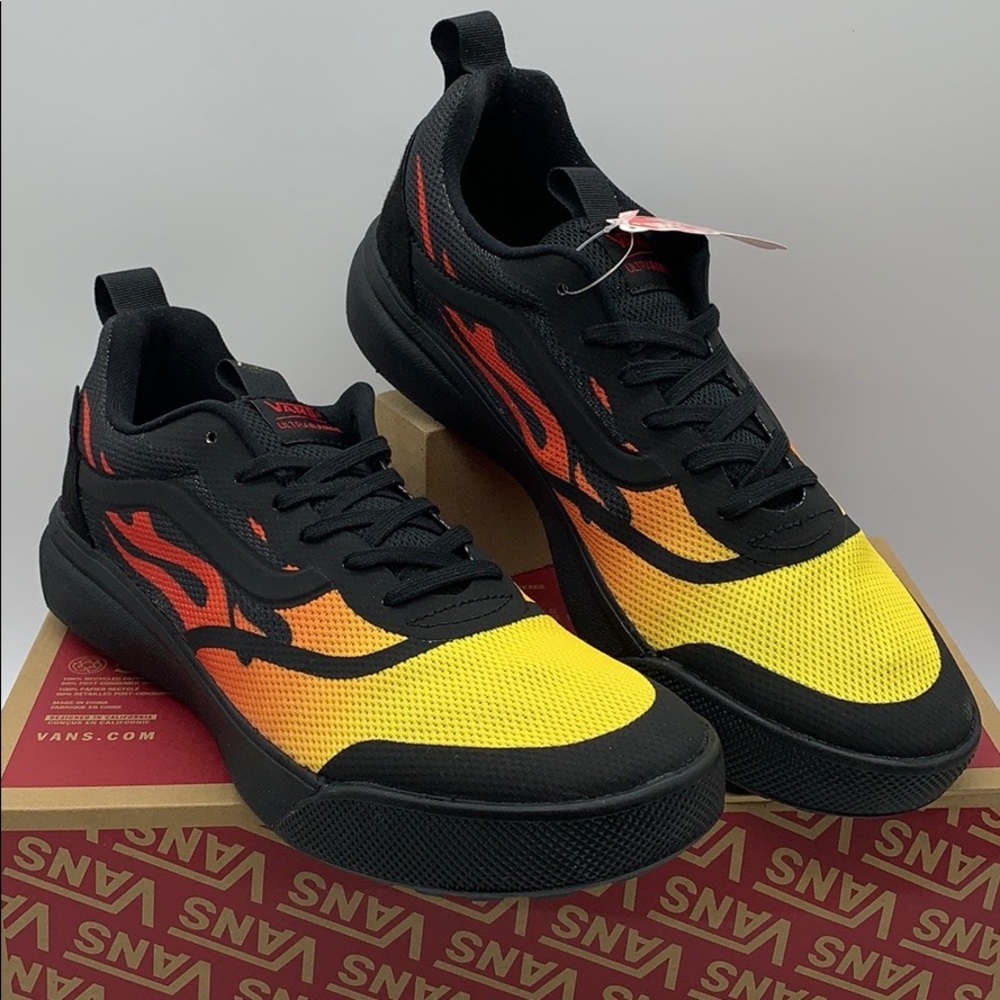 • VANS ULTRARANGE RAPIDW FLAMES Black WMNS• - Picture 4 of 16